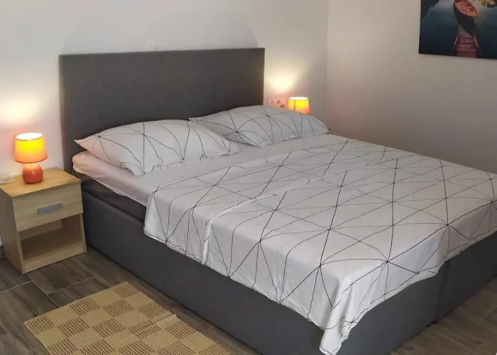 In Okrug Gornji With Sea View, Balcony, Air Conditioning, Wifi 5059-5 Trogir