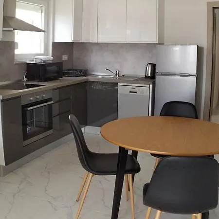 In Okrug Gornji With Sea View, Balcony, Air Conditioning, Wifi 5059-5 * 特罗吉尔