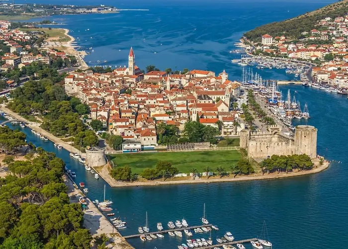 Apartman In Okrug Gornji With Sea View, Balcony, Air Conditioning, Wifi 5059-5 Trogir