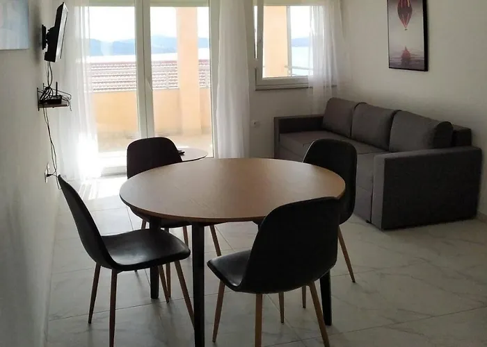 In Okrug Gornji With Sea View, Balcony, Air Conditioning, Wifi 5059-5 *