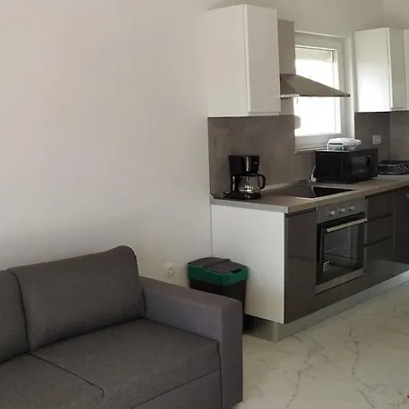 In Okrug Gornji With Sea View, Balcony, Air Conditioning, Wifi 5059-5 * 特罗吉尔